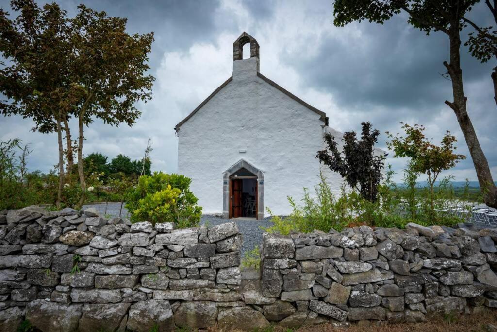 Вилла The Burren Art Gallery Built In 1798 Tubber Экстерьер фото