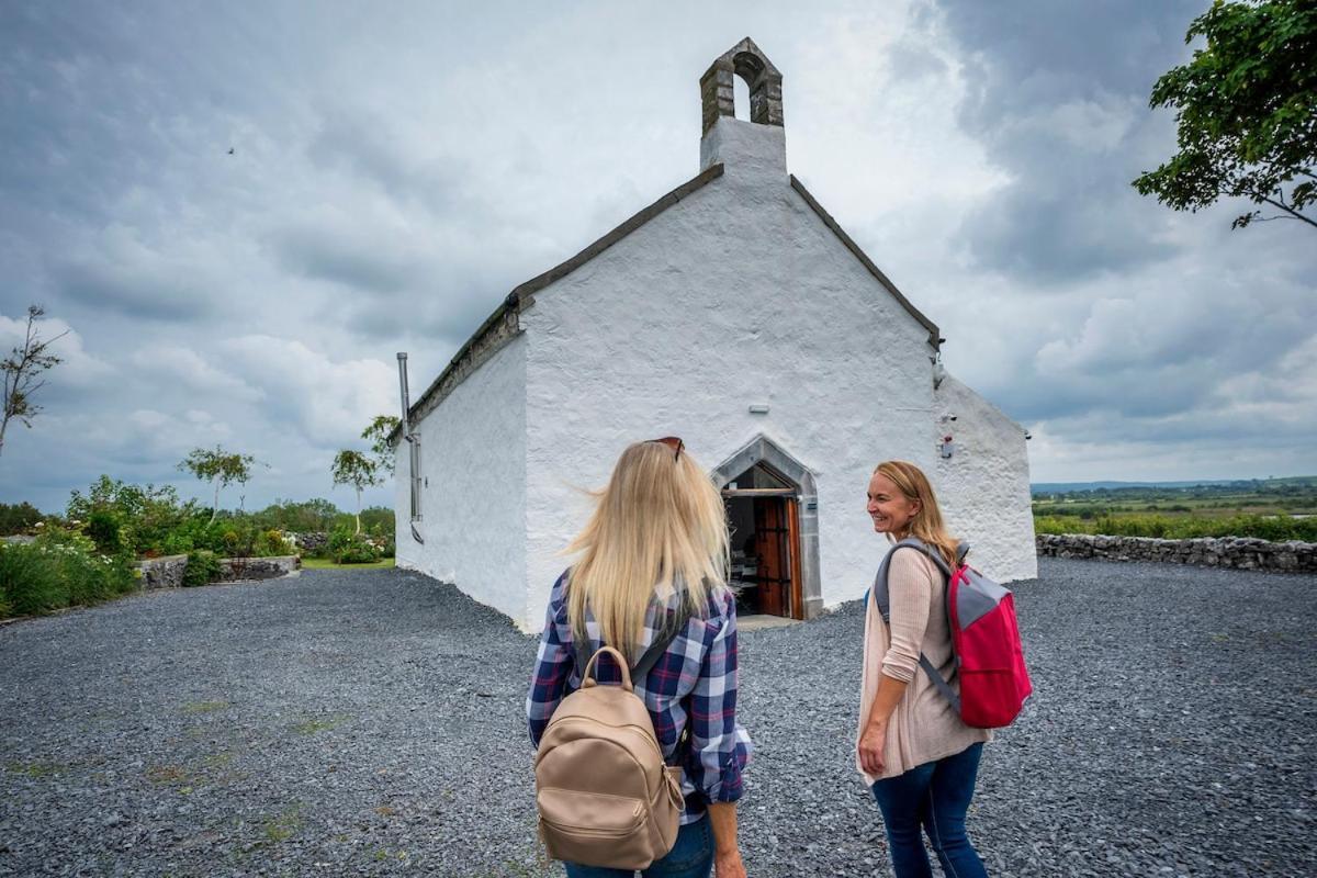 Вилла The Burren Art Gallery Built In 1798 Tubber Экстерьер фото